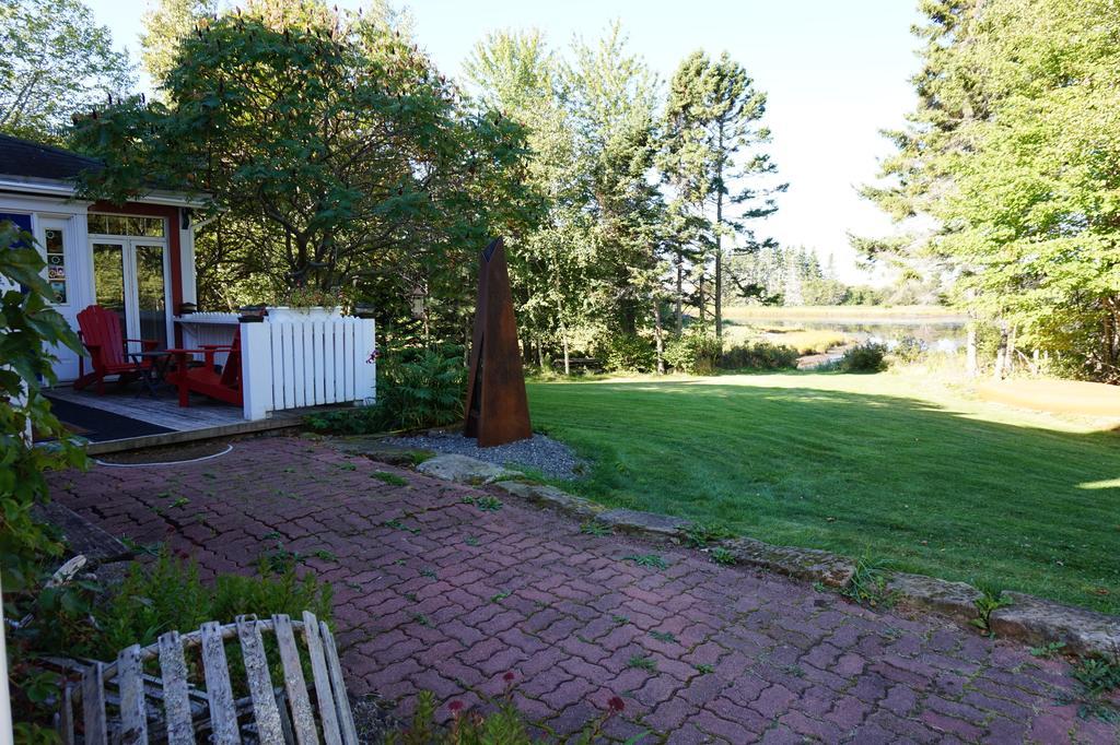 Little Shemogue Inn Bagian luar foto
