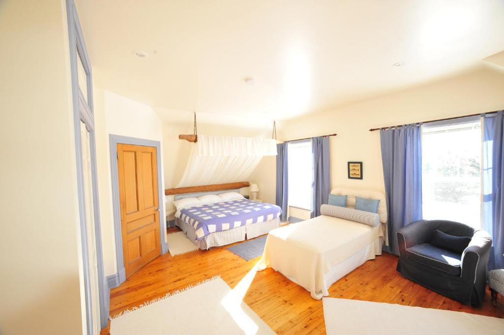 Little Shemogue Inn Bagian luar foto