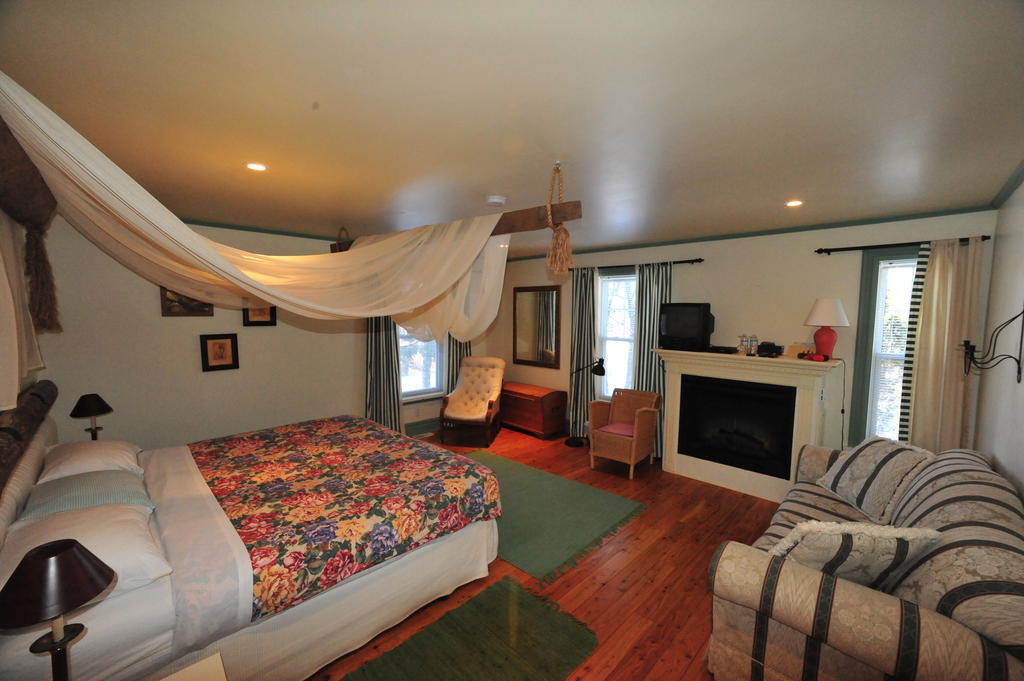 Little Shemogue Inn Bagian luar foto