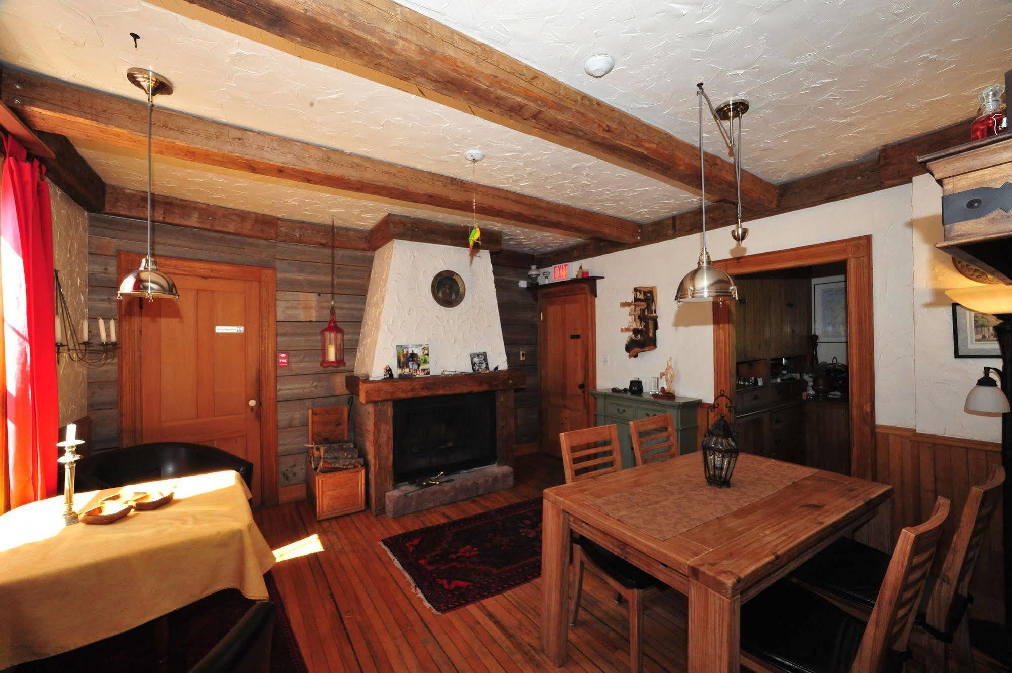 Little Shemogue Inn Bagian luar foto