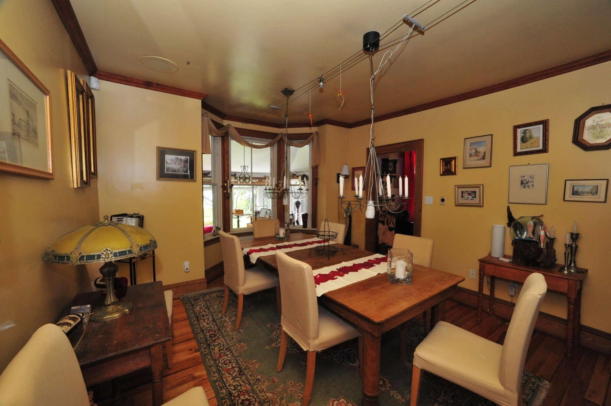Little Shemogue Inn Bagian luar foto