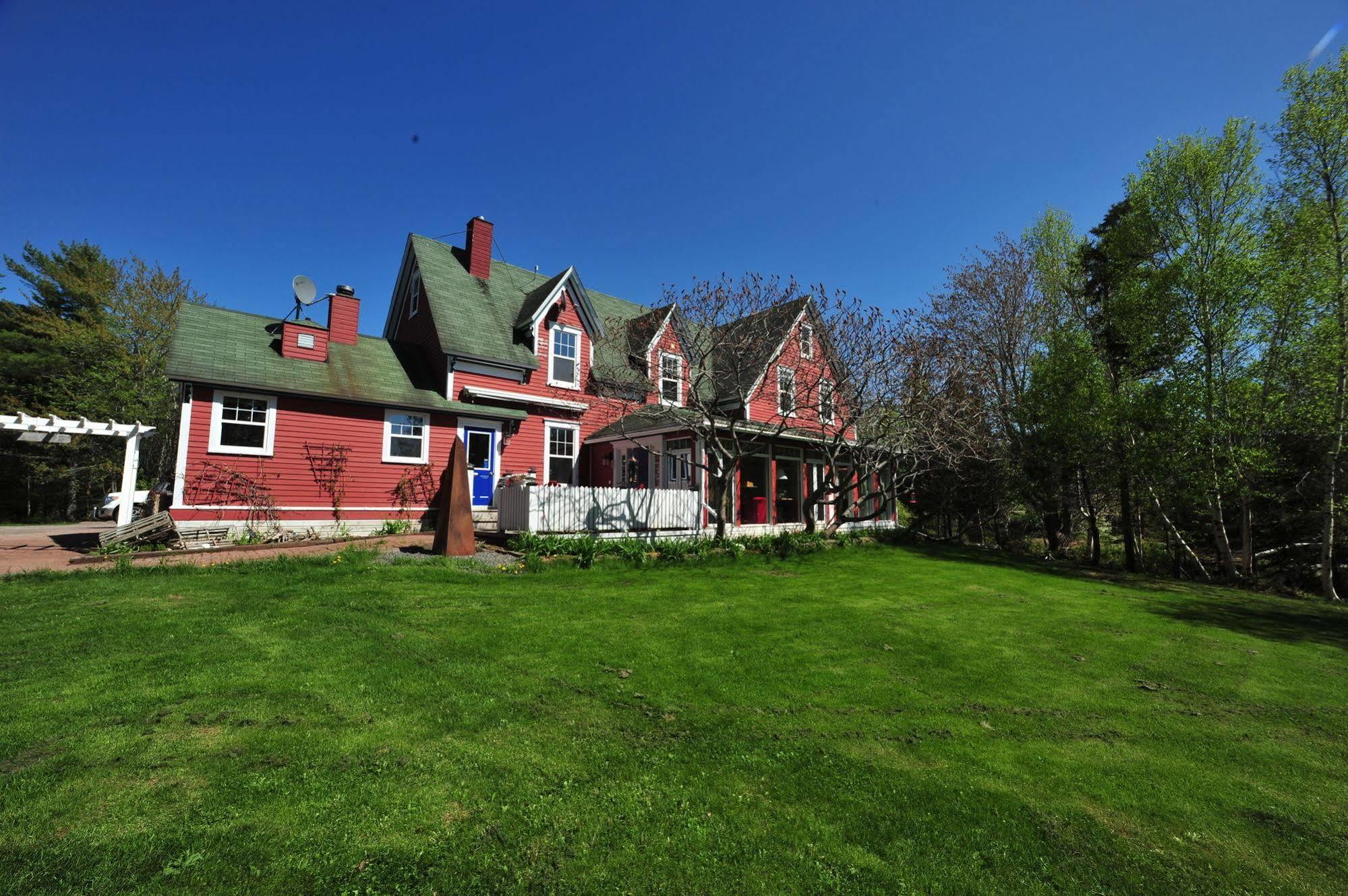 Little Shemogue Inn Bagian luar foto